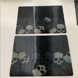 🌷HP 🎉Sale Set of 2 skull plastic placemats (w/bonus mat)